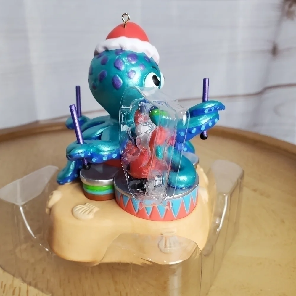 New Open Box Hallmark Keepsake 2022 Festive Octopus Christmas Musical Ornament